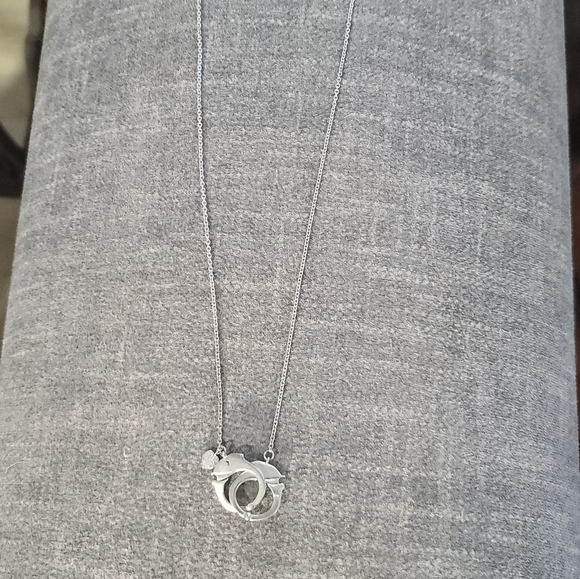 Sterling Silver Handcuffs And Heart Pendant Necklace Women's Jewelry - Picture 4 of 7